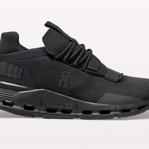 On Running Women Black Cloud Nova